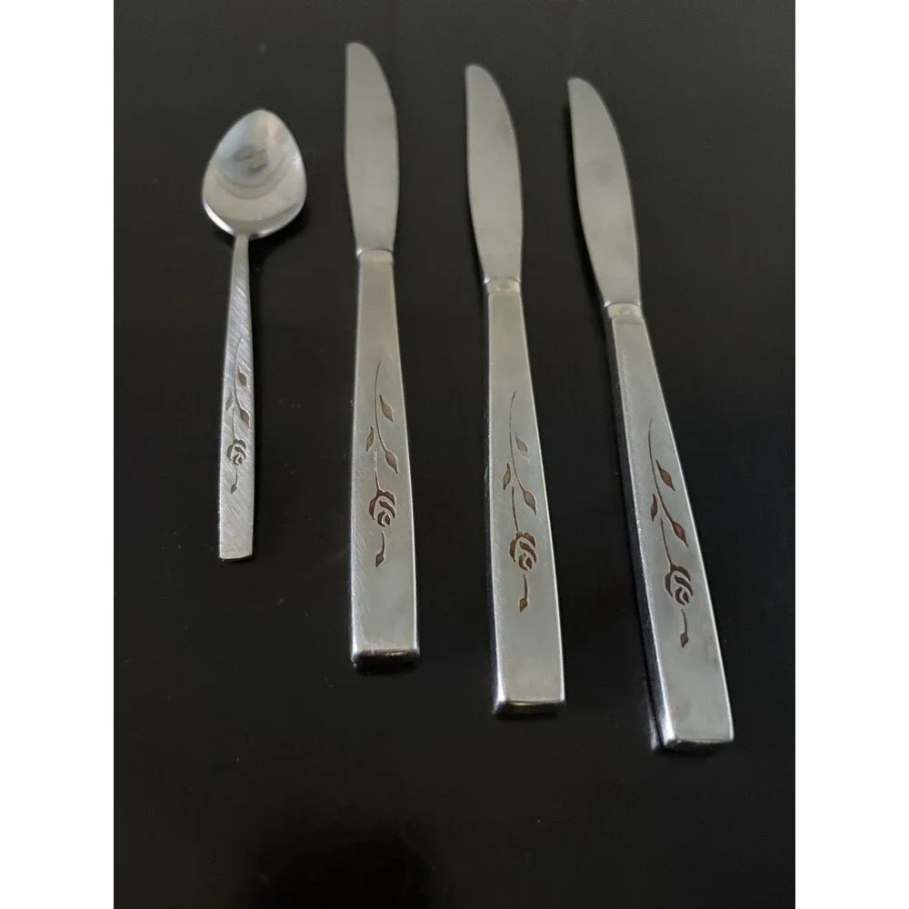 Oneida Oneidacraft Deluxe Capistrano Flatware Lot 3 Butter Knives 1 Spoon